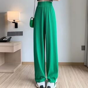 Elegant Green Wide-Leg Pants